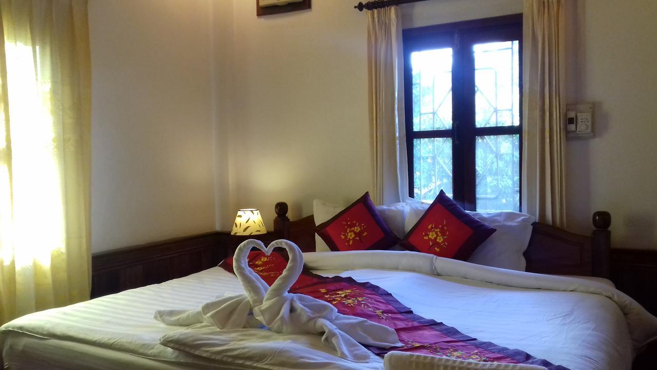 วิไลวรรณ เพลซ เฮาส์ Hotel หลวงพระบาง ภายนอก รูปภาพ
