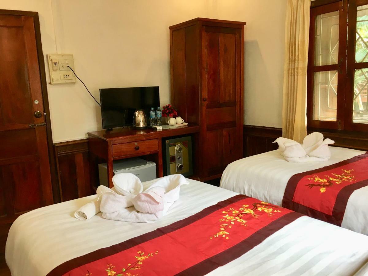 วิไลวรรณ เพลซ เฮาส์ Hotel หลวงพระบาง ภายนอก รูปภาพ