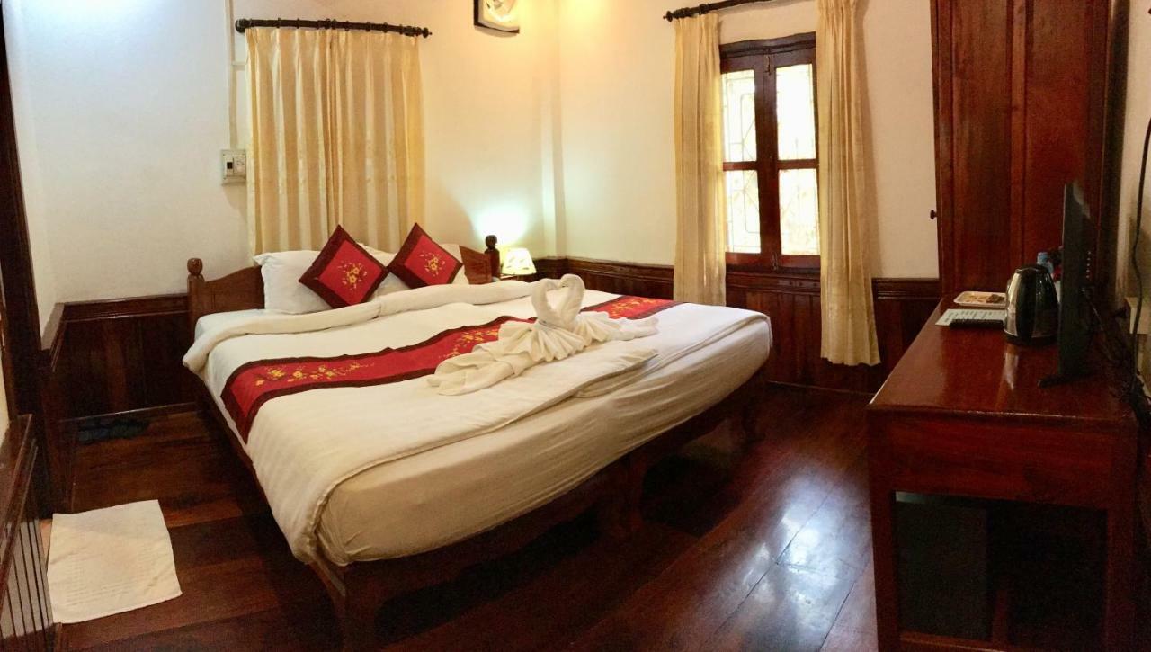 วิไลวรรณ เพลซ เฮาส์ Hotel หลวงพระบาง ภายนอก รูปภาพ